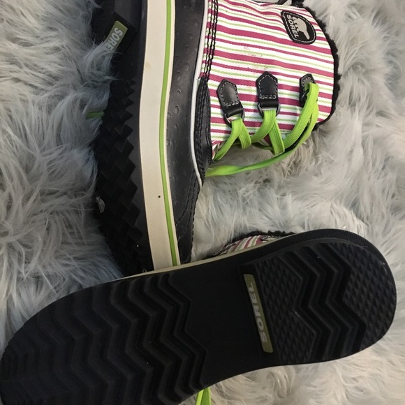 Sorel snow boots - Kids. - Picture 2 of 2